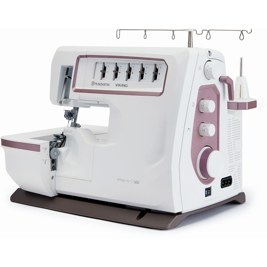 HUSQVARNA® VIKING® AMBER™ Air S | 500 Coverlock Machine