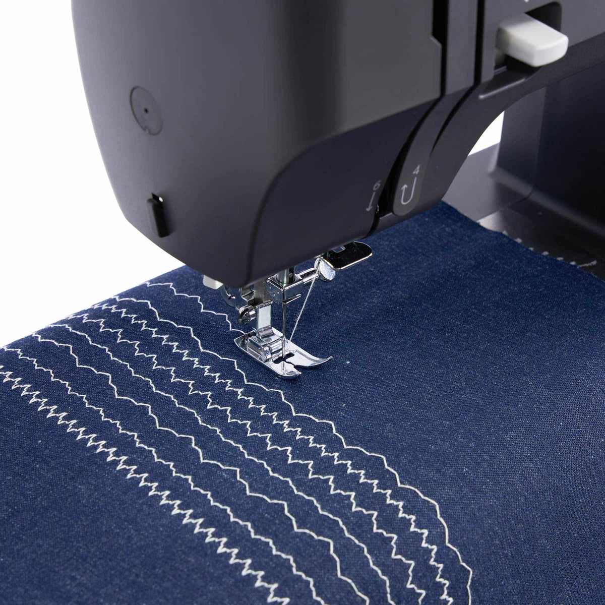 SINGER® Heavy Duty 4552™ Next Evolution Charcoal Sewing Machine